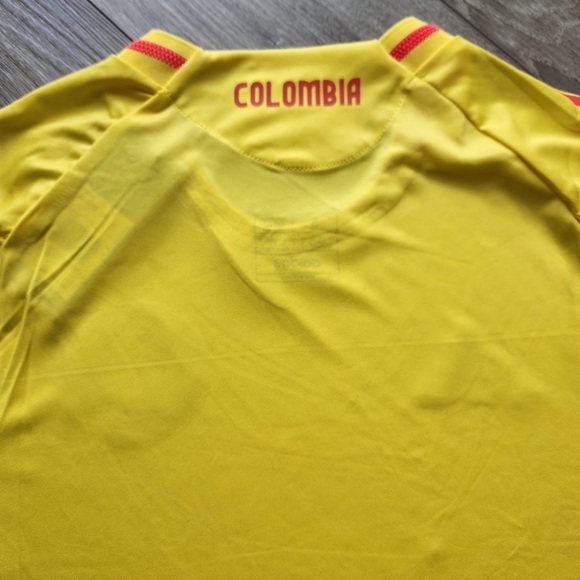 Colombia 2024 Home Jersey Player - Picture 8 of 9